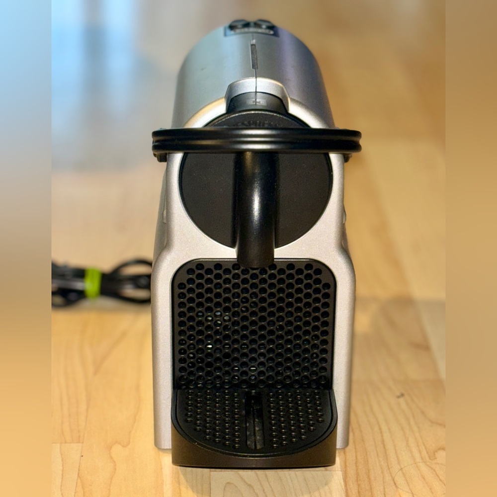 Nespresso Inissia Espresso Machine. Gray - Picture 2 of 3